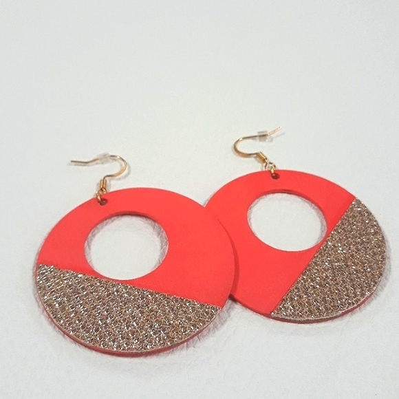 Round Hoop/ Statement Earrings/ Shimmer Detail/ Lightweight/ Dangle Earrings - Picture 4 of 9